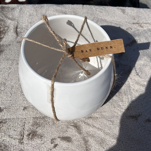 Rae Dunn Planter - Picture 4 of 4